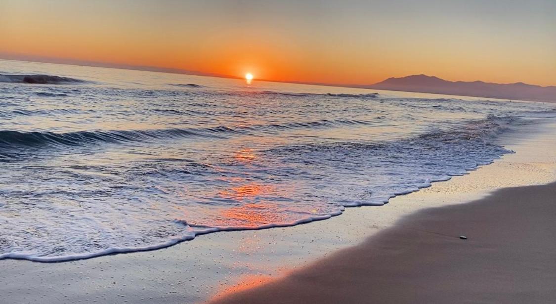 Super2Beachfront ماربيا المظهر الخارجي الصورة